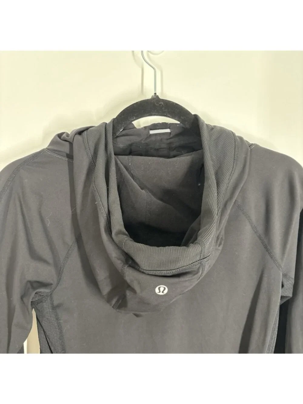 Lululemon Run Stay On Course Pullover Hoodie Women Size 4 Black Athletic READ